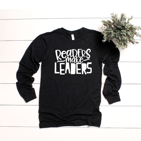 Dash of Flair Tops - Readers Make Leaders Cute Graphic T-Shirt